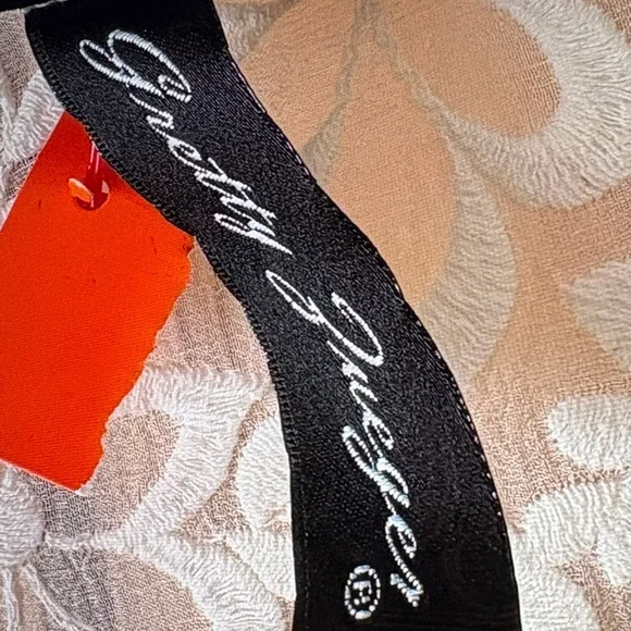 Gretty Zueger Lace Kimono - Picture 4 of 6